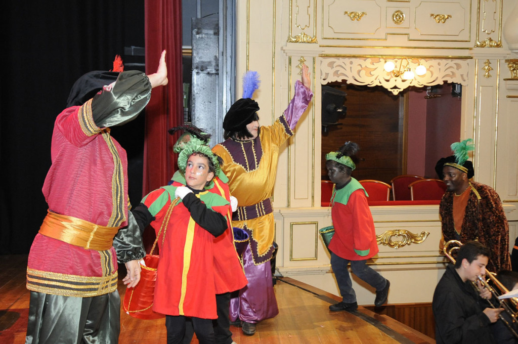 En el Teatro Principal de Maó los Carteros Reales recogerán las cartas de los más pequeños de la familia