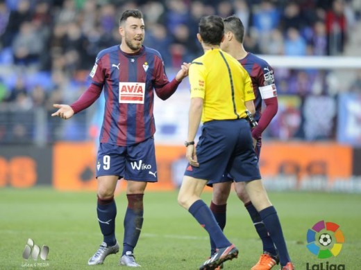 Otro gol de Sergi Enrich, pero el Valencia empata en Eibar en los postres