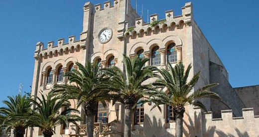 Fachada del Ajuntament de Ciutadella.