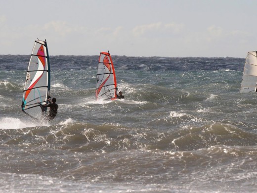 Olas y windsurf en Son Bou