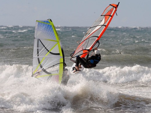 Olas y windsurf en Son Bou