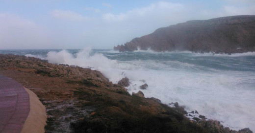 Imagen del temporal en Fornells (Foto: Tolo Mercadal)