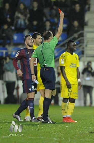 Enrich protesta una de las expulsiones (Foto: laliga.es)