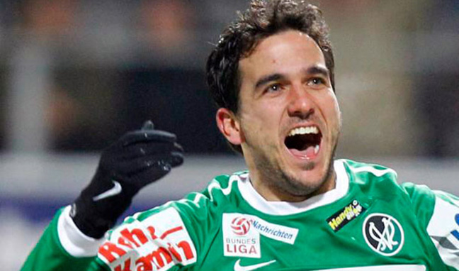 Guillem celebra un gol con el Ried de Austria.