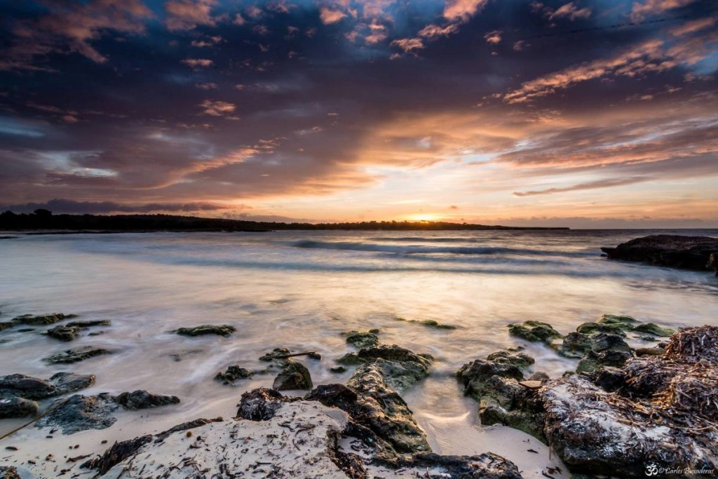 Salida del sol en Son Saura, una de las fotografías capturadas por Carles Buxaderas en Menorca.