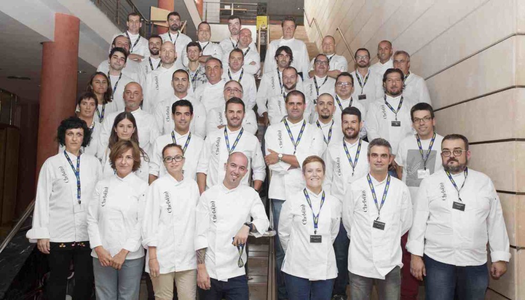 Algunos de los cocineros que se integran en Chefs(in), en una foto de sus inicios. Foto: Chefs(in).