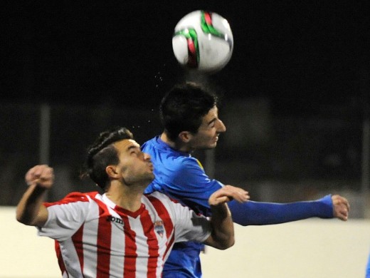 Reparto de garra en el derby