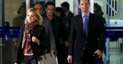 La infanta Cristina e Iñaki Urdangarin, llegando al lugar en el que serán juzgados.