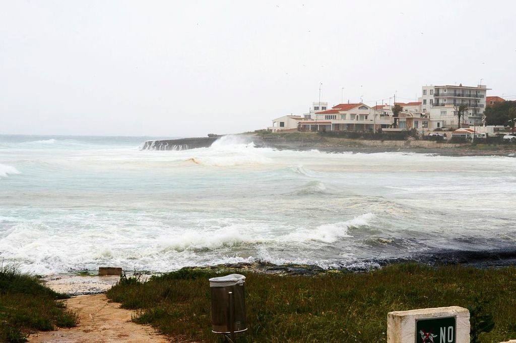 Imagen del temporal en Punta Prima (Foto: Tolo Mercadal)