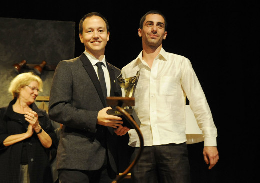 Rafel Pallicer, presidente del Cercle Artístic, junto a Sergio Martínez, ganador del Premi Born 2015, el día de la entrega del galardón. Foto: Tolo Mercadal.