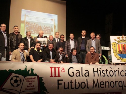 (Fotos) El aniversario del Atlètic Ciutadella, estrella de la Gala Històrica del Futbol Menorquí