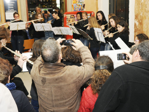 Sorpresa en forma de ‘flutemob’ en Maó