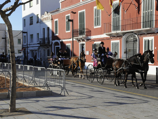 La feria de abril luce caballos menorquines (vídeo y fotos)