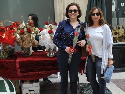 Sant Jordi ya se vive en Maó (Fotos)