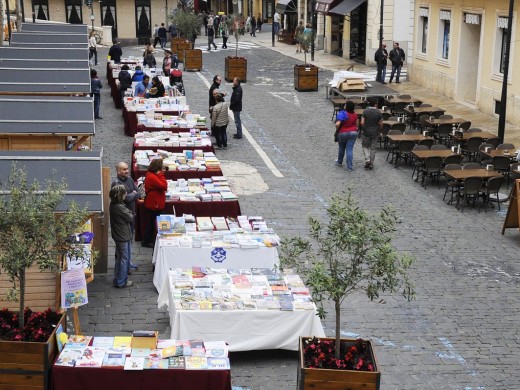 Sant Jordi ya se vive en Maó (Fotos)