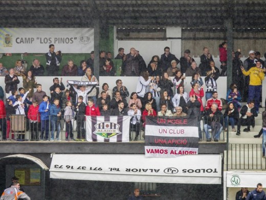 (Fotos) Campeón bajo la lluvia