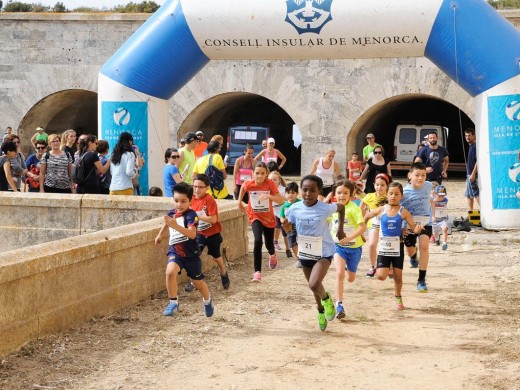 (Fotos) Invasión de atletas en La Mola