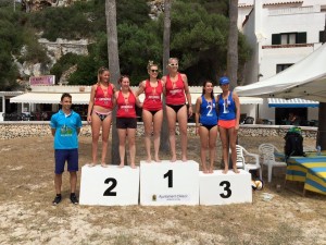 Podio de voley playa femenino.