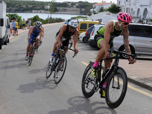 (Fotos) Nil y Laia Riudavets vuelan en el Duatló de Es Castell