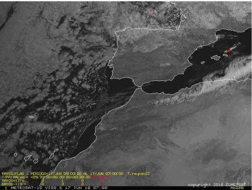 Gráfica de Aemet que muestra las tormentas al norte de Menorca.