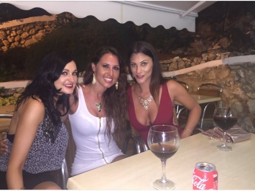 Jess West, Roxy Mendez y Bonnie Bellotti: tres pornstars inglesas seducidas por Menorca