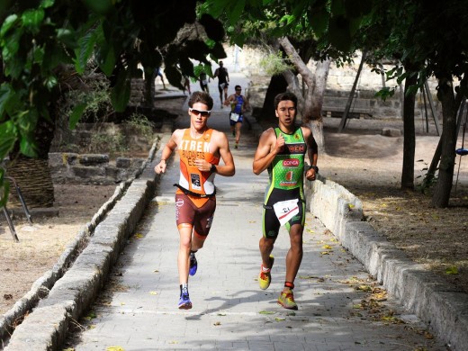 (Fotos) Nil y Laia Riudavets vuelan en el Duatló de Es Castell