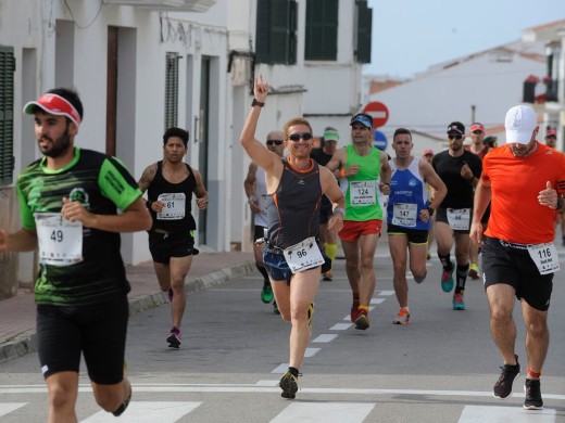 (Fotos) Atletismo y fiesta en Fornells