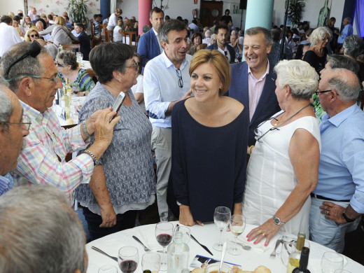 Cospedal enciende a los populares menorquines a 24 horas del inicio de la campaña electoral