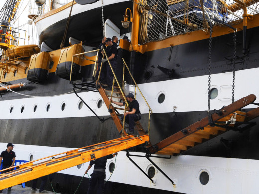 Así es el “Amerigo Vespucci”: el buque escuela que ha atracado este jueves en Maó