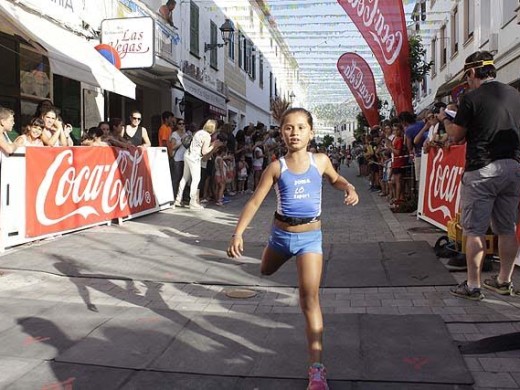 (Fotos) A la carrera en Es Mercadal