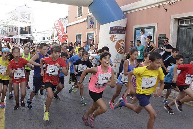 Salida de una de las carreras de las categorías menores (Fotos: deportesmenorca.com)