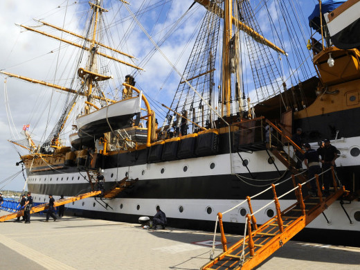 Así es el “Amerigo Vespucci”: el buque escuela que ha atracado este jueves en Maó