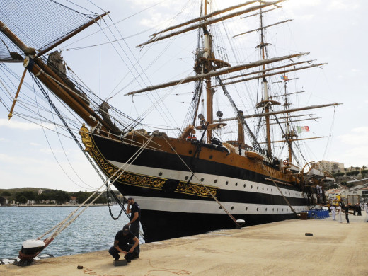 Así es el “Amerigo Vespucci”: el buque escuela que ha atracado este jueves en Maó