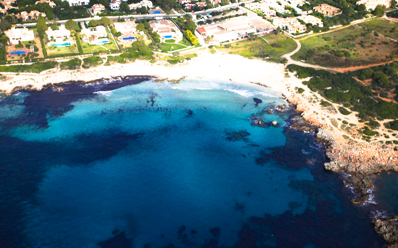 Imagen aérea de la playa de Son Xoriguer.