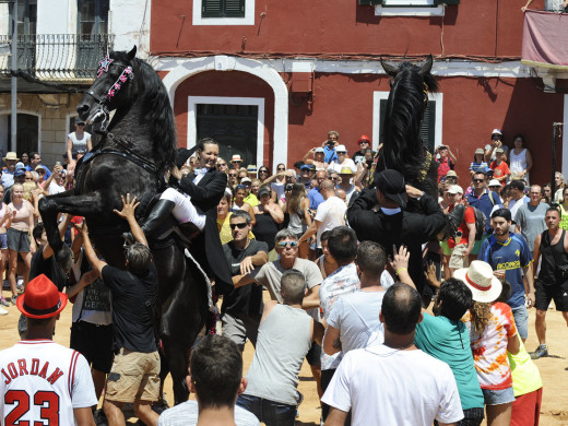 (Vídeo) Es Castell vive su día grande