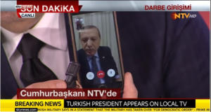 La llamamiento de Erdogan, vía FaceTime, ha dado la vuelta al mundo.