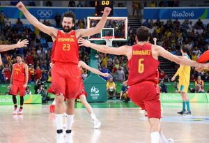 Llull celebra el triunfo y la consecución de la medalla.