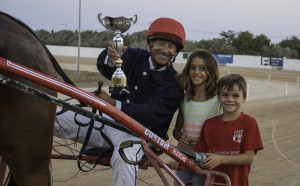 Trofeo de la sexta carrera.