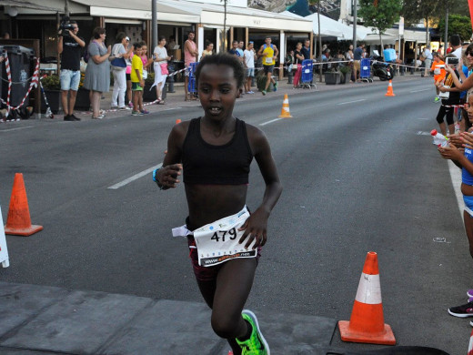 (Fotos) Atletismo y diversión en Maó