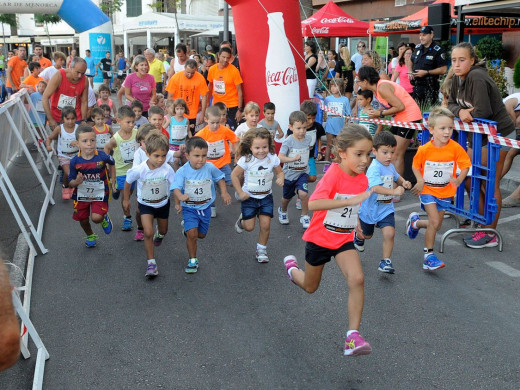 (Fotos) Atletismo y diversión en Maó