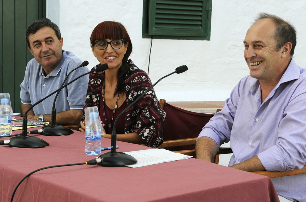 Helena Maleno junto a Florencio Conde y Xisco Ametller.