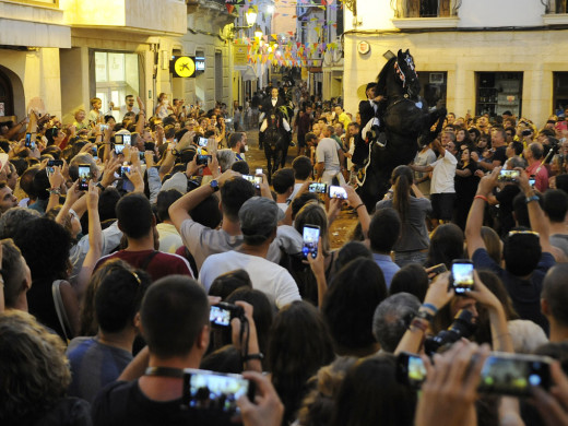 (Fotos) La fiesta se desboca en Alaior