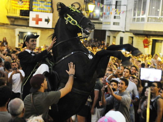 (Fotos) La fiesta se desboca en Alaior