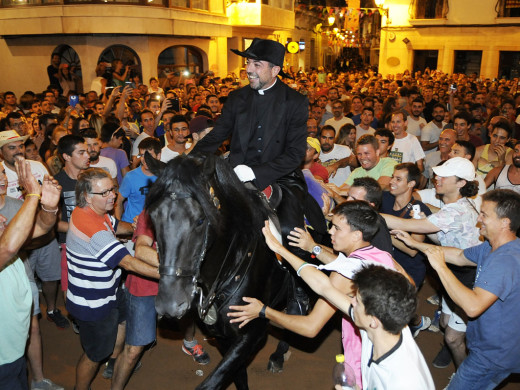 (Fotos) La fiesta se desboca en Alaior