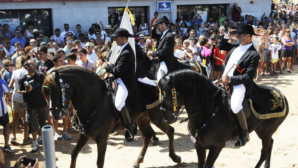 Momento del jaleo en Sant Climent (Foto: Tolo Mercadal)