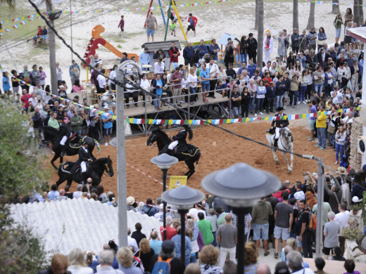 (Fotos) Cala en Porter ya vive su fiesta