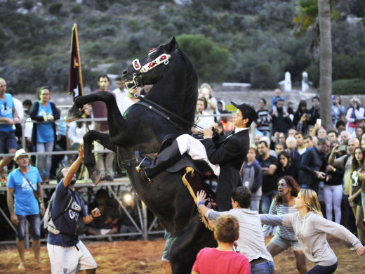 (Fotos) Cala en Porter ya vive su fiesta