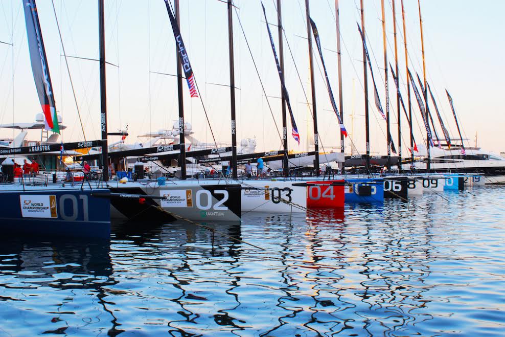 Barcos en el puerto de Maó.