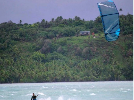 Jesse Richman: un kitesurfista de talla mundial que rueda una película en Cala Tirant