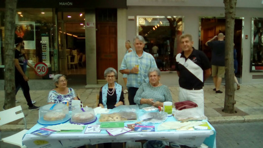 La mesa de AFAM se instaló este sábado en ses Moreres de Maó.